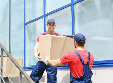 Local storage options for homes and businesses in Battersea